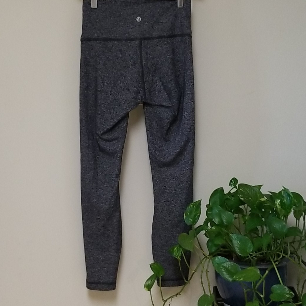 Lululemon Women's leggings Size 6 - Picture 3 of 6